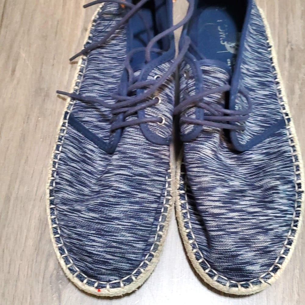 Shoe